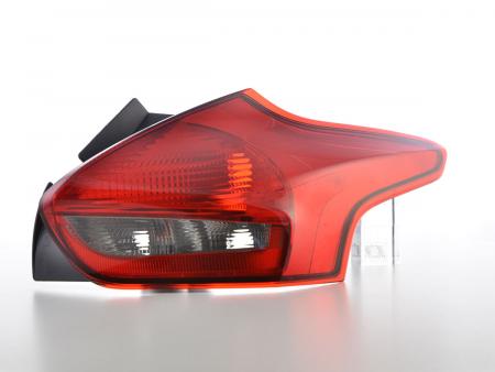 Luzes traseiras LED definem Ford Focus 5 portas de fumaça de 2014 